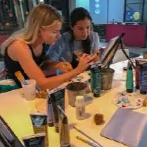 Creative Hive Studio – All-in-One Design Hub